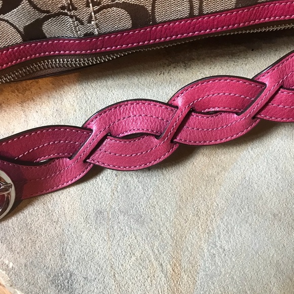 Coach Signature Shoulder Bag Purse - Picture 5 of 8